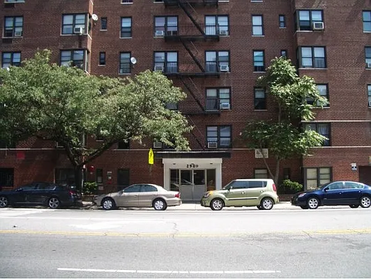 Sold by Advisors Realty Inc | media 9