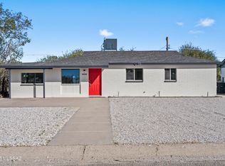 2525 E Warwick Vis, Tucson, AZ 85713
