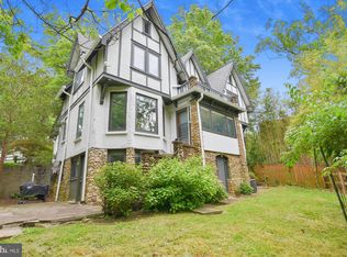 7503 Palmer Ln, Takoma Park, MD 20912