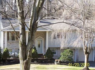 124 Mill Race Dr, Feasterville, PA 19053