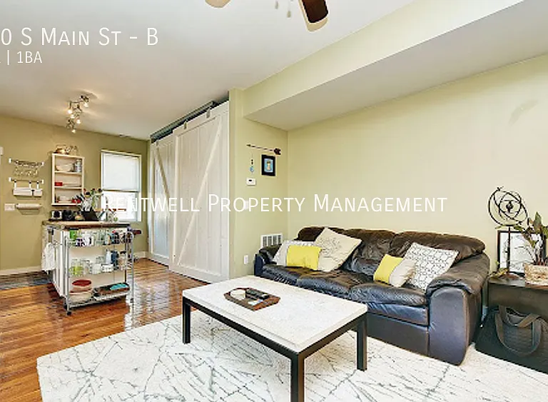 320 S Main St #B — Photo 7