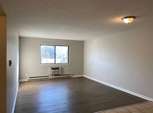 1450 Wood Dr #11, Farmington, NY 14425