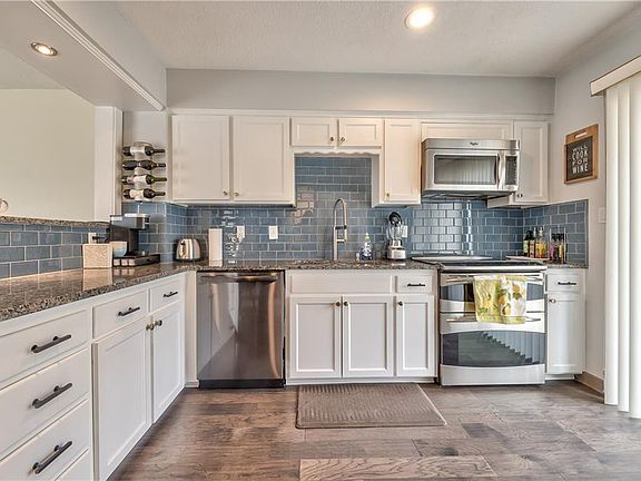 5th image of 5570 Santa Fe Dr