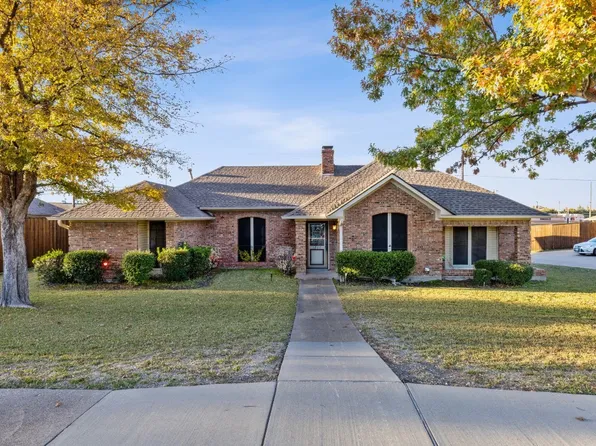 1805 Meadowview Dr, Garland, TX 75043