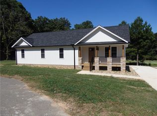 136 Kinney Ave, Denton, NC 27239
