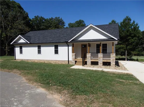 136 Kinney Ave, Denton, NC 27239