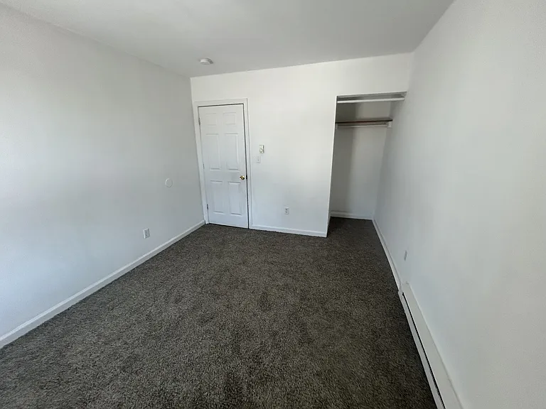 218 N 6th St #3 — Photo 8