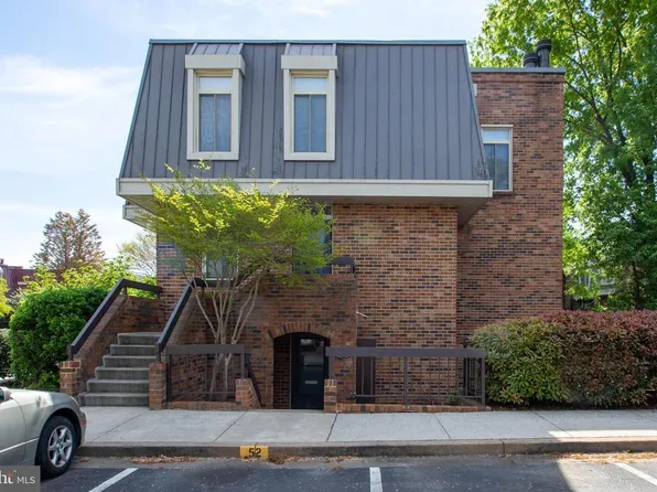 658 15th St S #1, Arlington, VA 22202