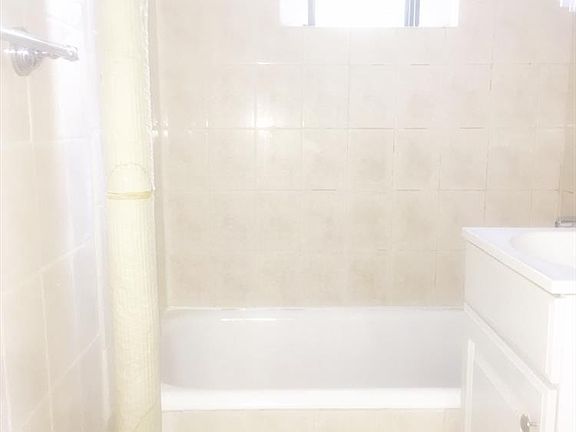 5th image of 21-16 35th Street #2C
