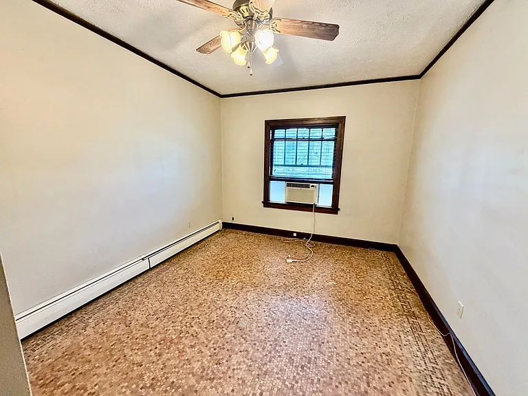 801 McLean — Photo 10