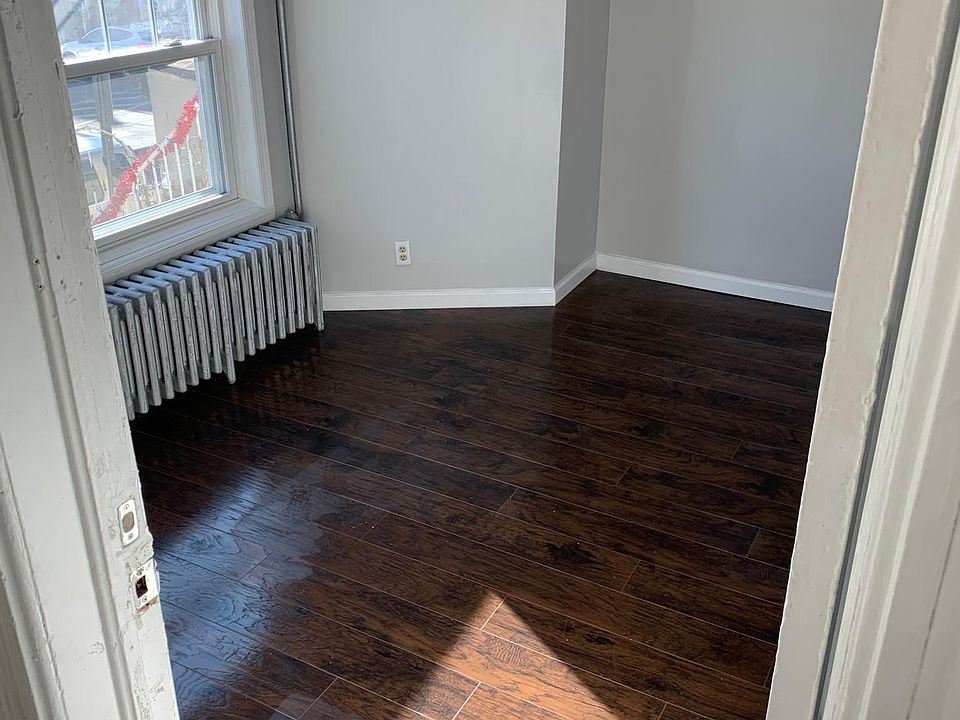 2nd image of 1203 Morris St #1