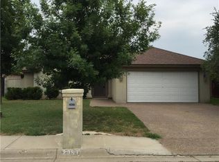 2051 Buenos Aires Dr, Laredo, TX 78045