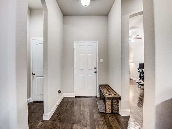 4th image of 3505 Ann Arbor Ln