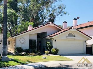 6117 Kings Canyon Dr, Bakersfield, CA