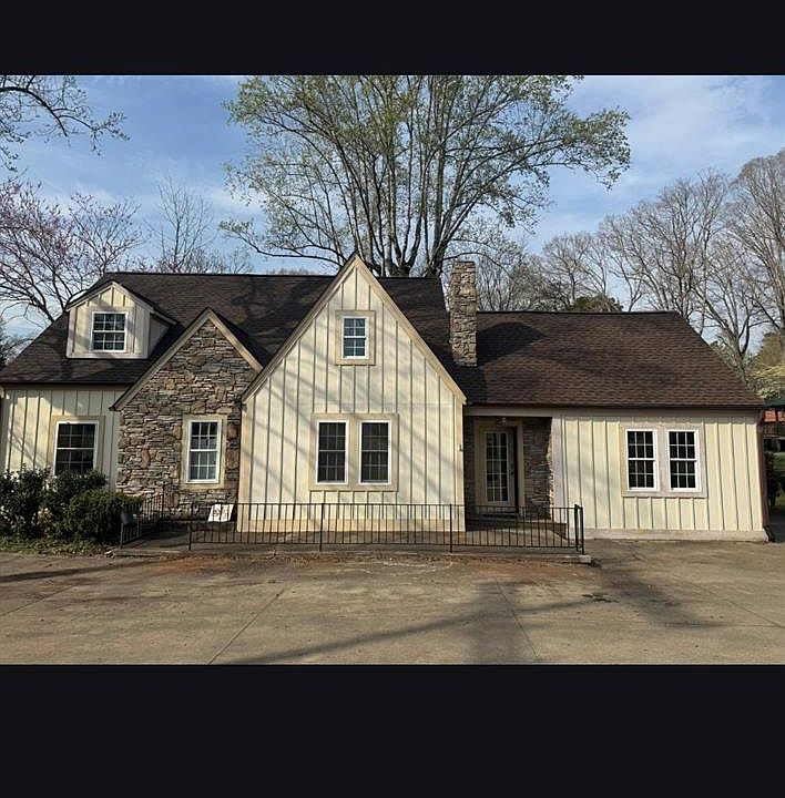 1st image of 282 W Mountain St