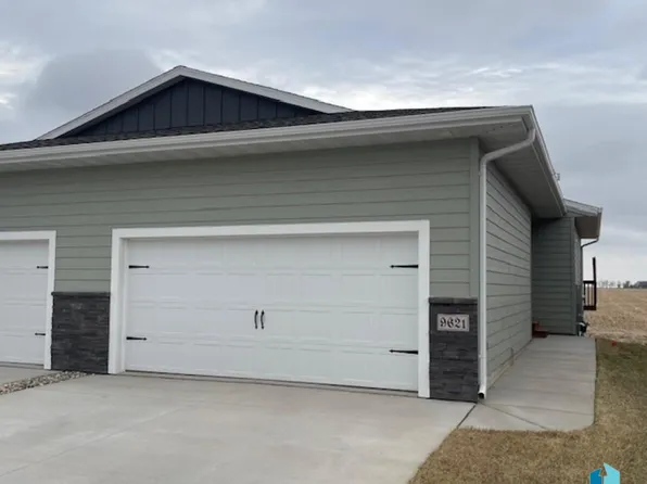9621 W Tunis Dr, Sioux Falls, SD 57106