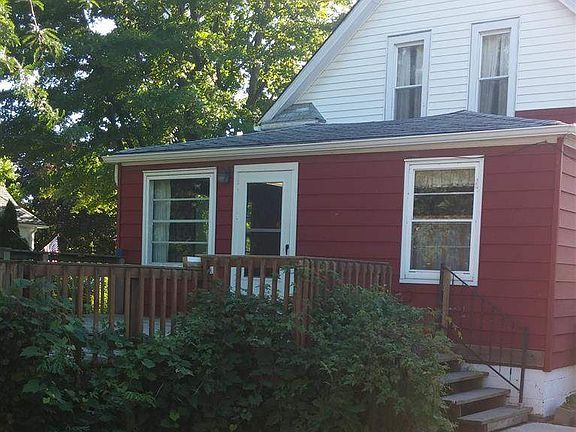 2nd image of 511 4th Ave SE