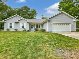 4333 S 34th St, Greenfield, WI 53221