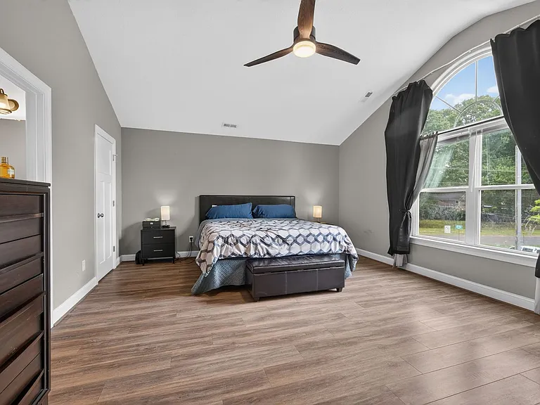2700 Rodgers St — Photo 27