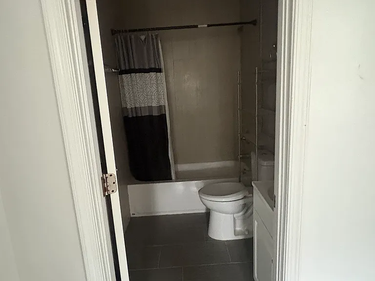 1223 W Leigh St #C — Photo 3