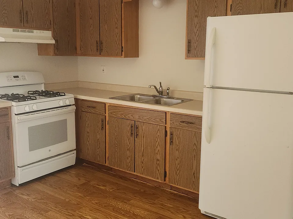 1269 Getzelman Dr #2W