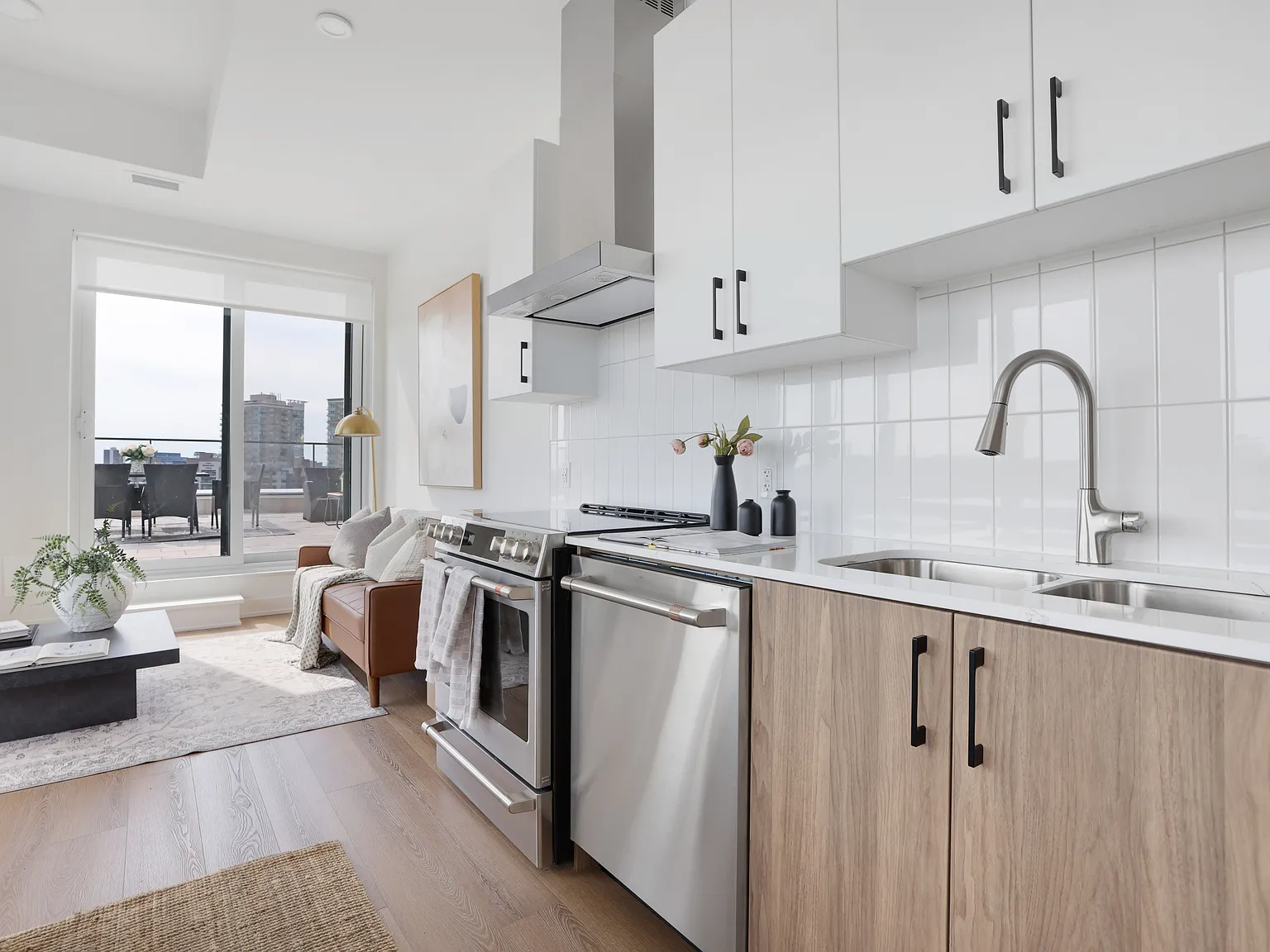 88 Beechwood Penthouse — Photo 1