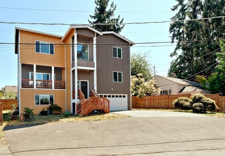 1st image of 11120 Woodley Ave S