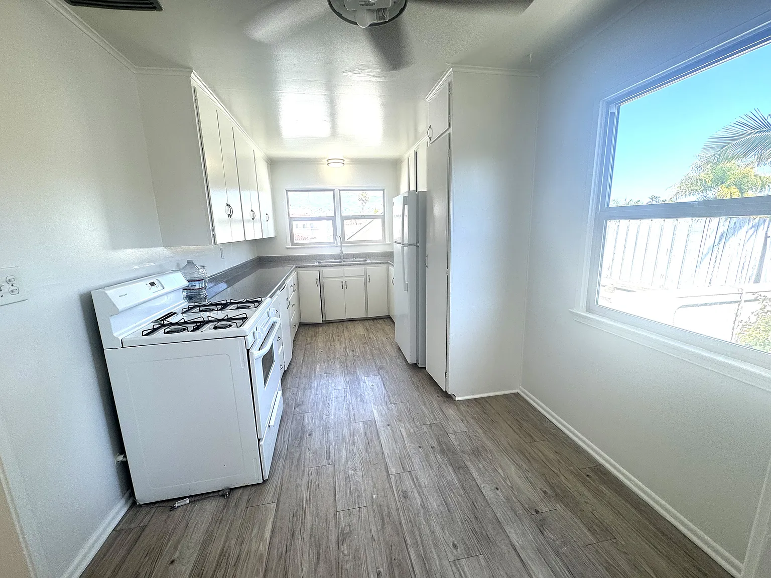 2 bed, $3,275 — Photo 1