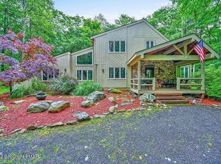 1254 Longrifle Rd, Pocono Pines, PA 18350