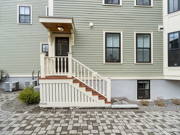 20 Tufts St #20 — Photo 33