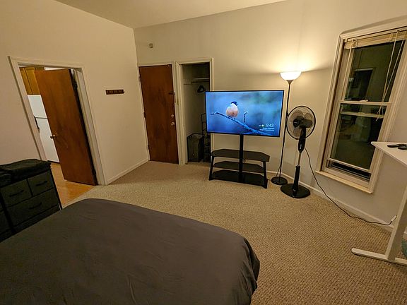 3rd image of 628 S Ashley St #3