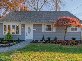 22 Ashley Rd, Edison, NJ 08817