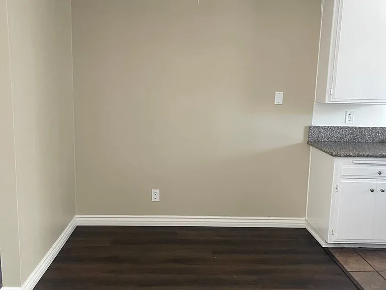 380 K St — Photo 11