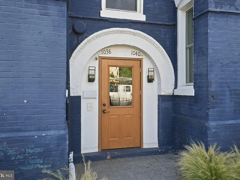 1038 6th St NE #101 — Photo 22