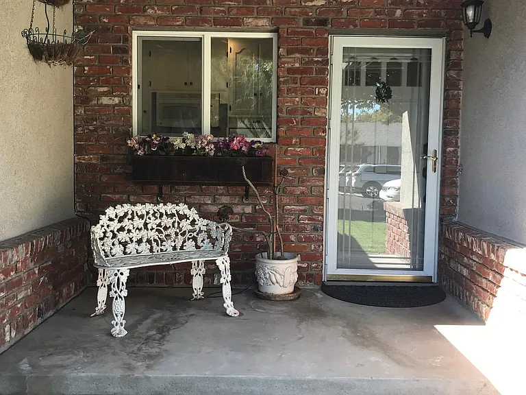 357 Birchwood Ct — Photo 8