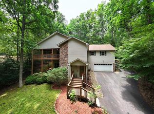 2087 Wood Lake Ln, Young Harris, GA 30582