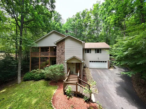 2087 Wood Lake Ln, Young Harris, GA 30582