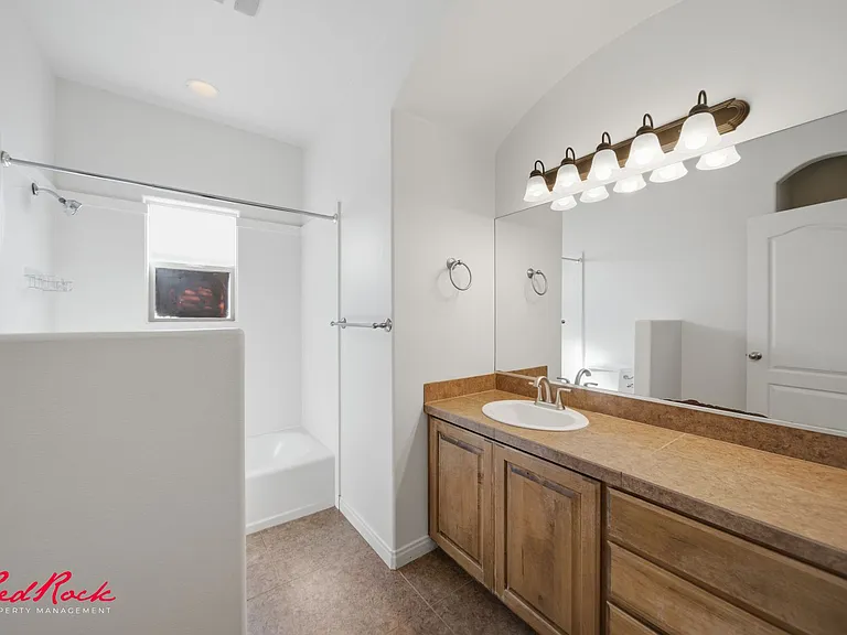 3304 W Palomar — Photo 22