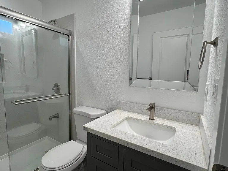1155 Seminary Ave — Photo 5