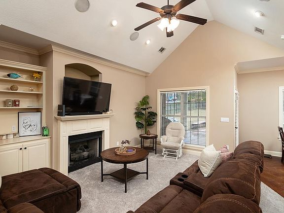 2nd image of 101 Breckenridge Dr