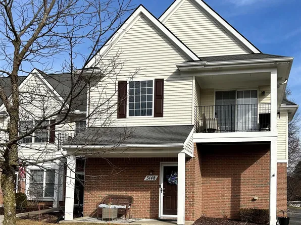 3148 Kneeland Cir, Howell, MI 48843