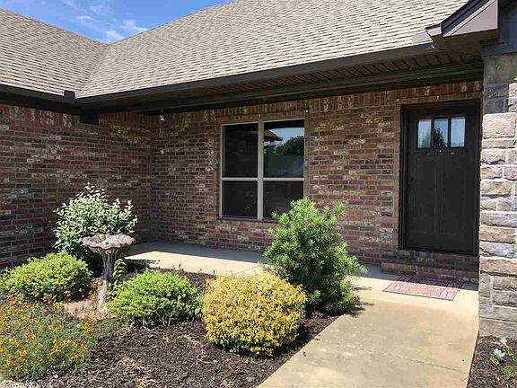 3rd image of 6 Dove Creek Dr