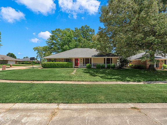3rd image of 8809 Cromwell Dr