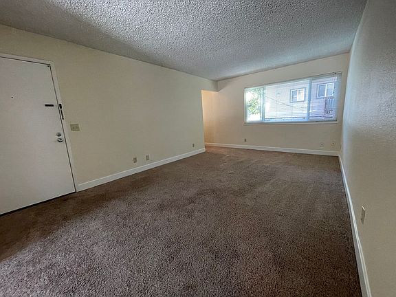 2nd image of 2524 I St APT 9