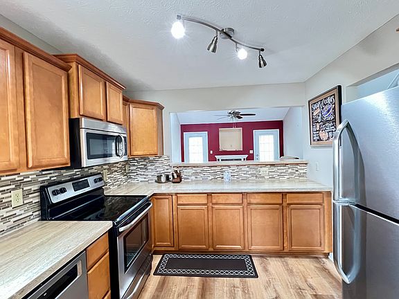 3rd image of 1204 Worcester Way