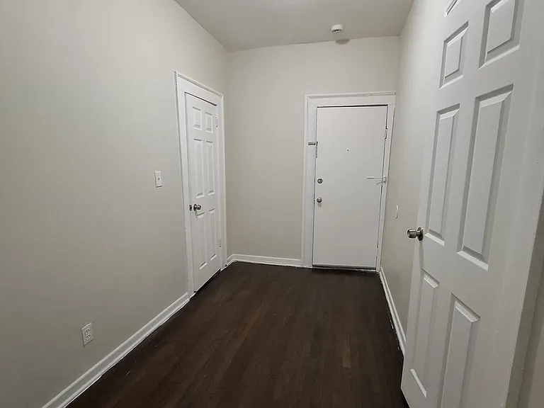 220 Roseville Ave #304 — Photo 9