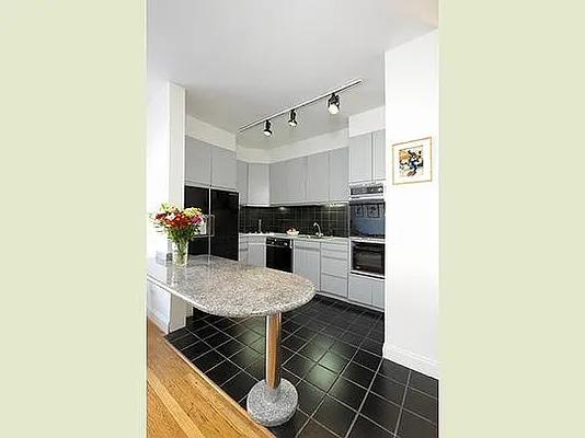 Sold by Stribling | media 26