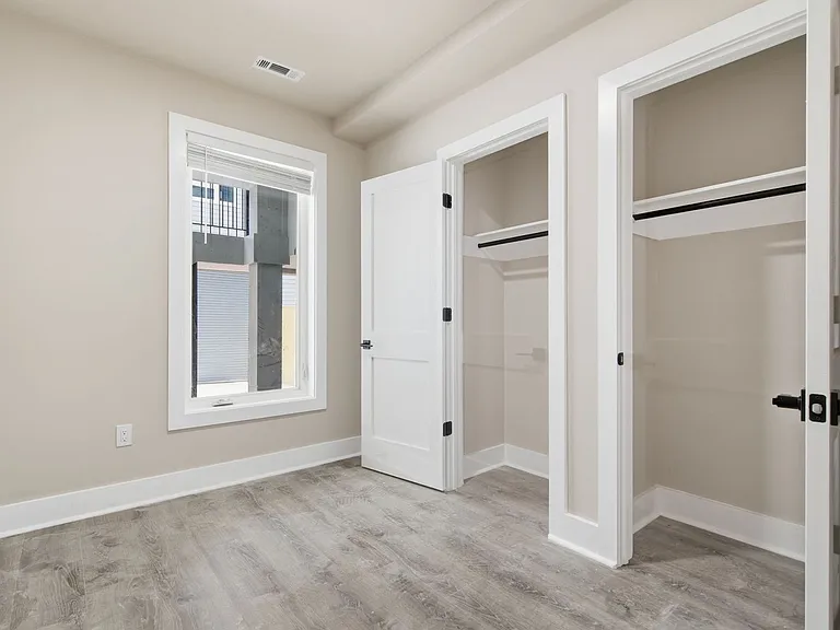 727 16th St NE — Photo 32