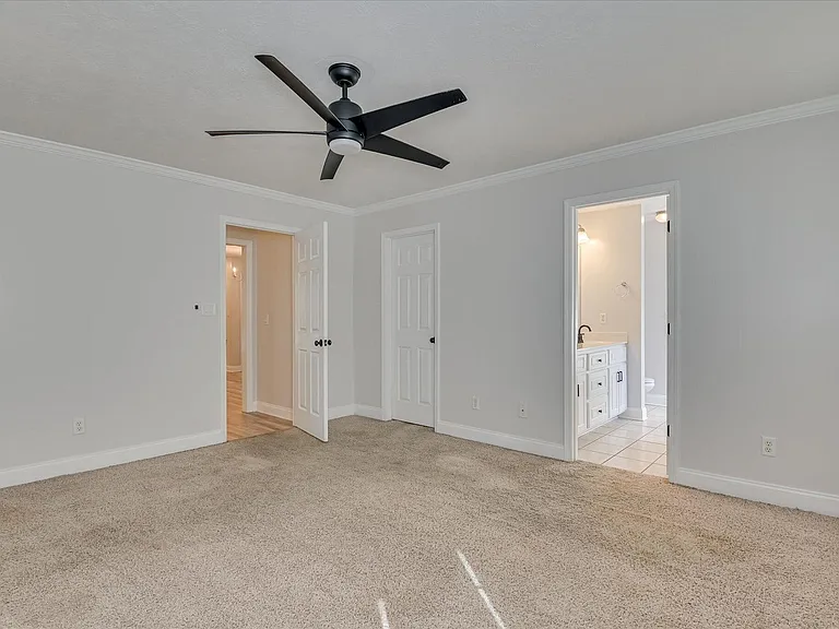 2928 Aylesbury Dr — Photo 20