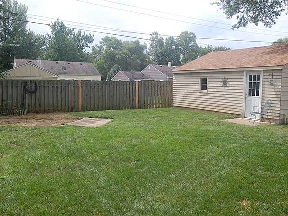 2nd image of 1401 Hamilton Dr